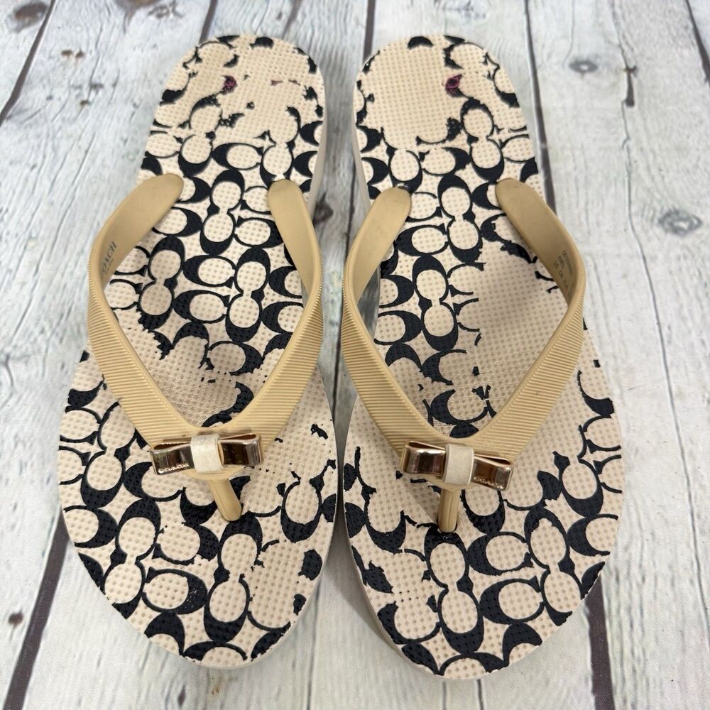 Coach Signature Print Flip Flops Sandals Women Size  6 Tan Logo Thong Summer - Picture 8 of 14
